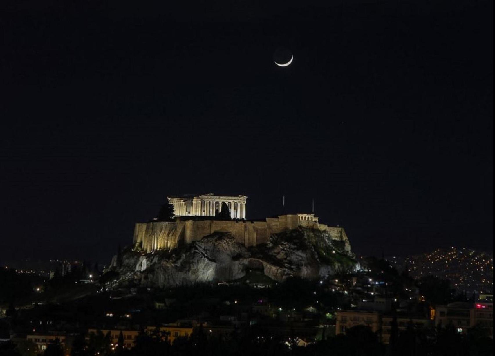 Penthouse With Acropolis View Apartment Атина Екстериор снимка